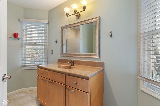 524 E 10 Th St, Townhouse with 2 bedrooms, 3 bathrooms and null parking in Indianapolis IN | Image 16