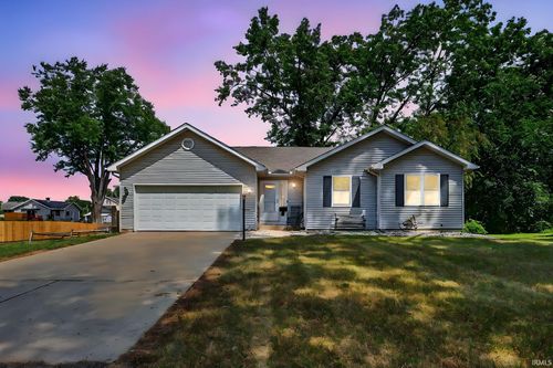 10449 Charles St, Osceola, IN, 46561-8942 | Card Image