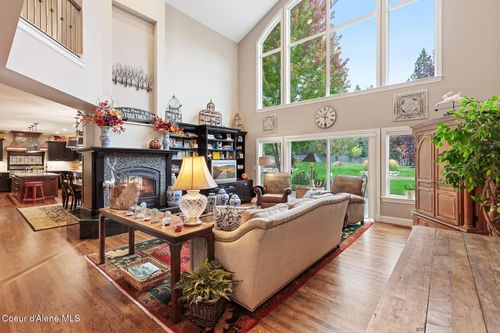 2177 E Totten Ln, Dalton Gardens, ID, 83815-9523 | Card Image