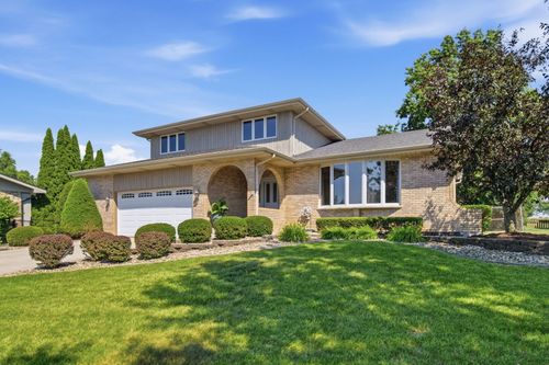 14519 S Pine Grove Dr, Homer Glen, IL, 60491-8138 | Card Image