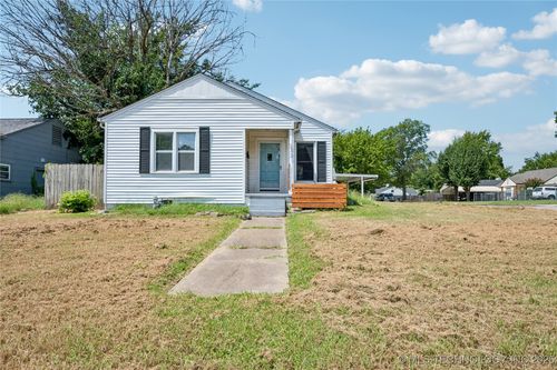 530 Sandusky Ave, Tulsa, OK, 74112-4128 | Card Image