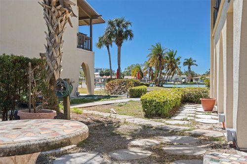 11-505 Plaza Seville Ct, TREASURE ISLAND, FL, 33706-1230 | Card Image