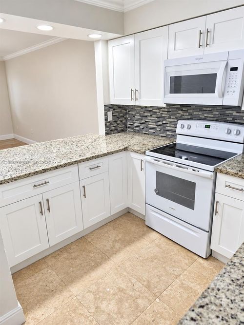 7-102-8240 Sw 149th Ct, Miami, FL, 33193-3161 | Card Image
