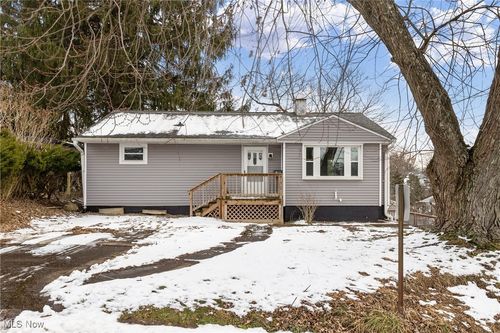 146 Hutchinson Dr, Saint Clairsville, OH, 43950-1150 | Card Image