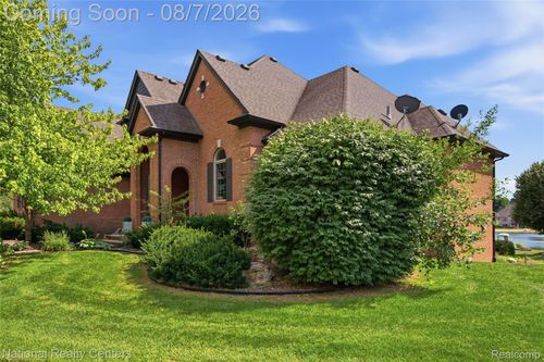 11908 Cedarwood Dr, Shelby Twp, MI, 48315-4024 | Card Image