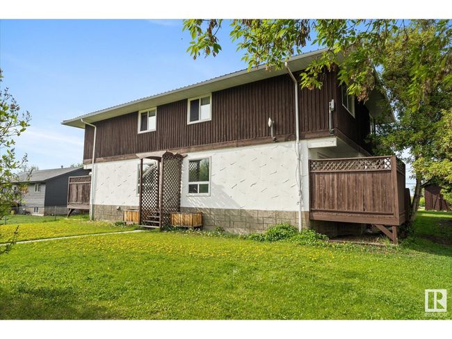 4812 45 Ave, Home with 10 bedrooms, 2 bathrooms and null parking in Evansburg AB | Image 6