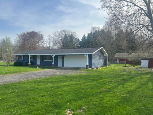 135 S Searls Rd, Webberville, MI, 48892-9229 | Card Image