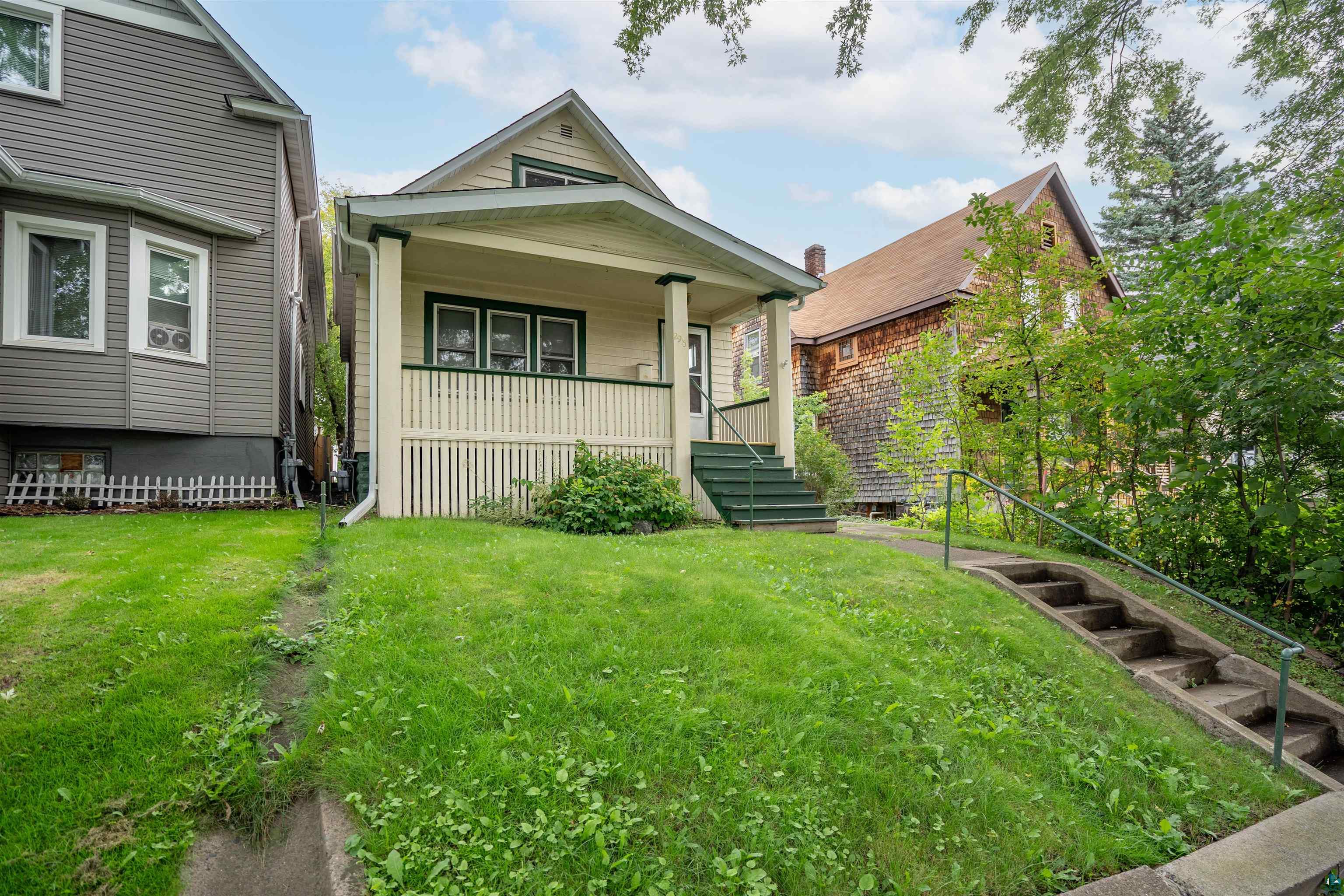 Wellington St, Duluth, MN 55806
