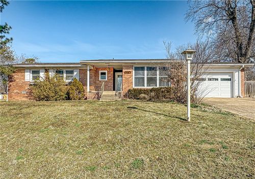 1609 Cherokee Cir, Harrison, AR, 72601-3104 | Card Image