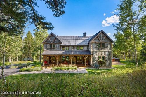 2465 N Fish Creek Rd, Wilson, WY, 83014-5099 | Card Image
