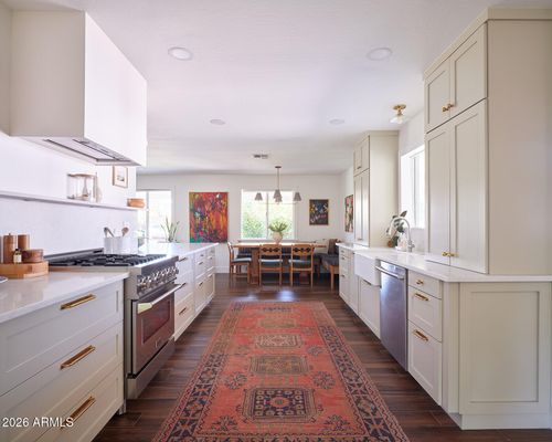 3819 N 37th St, Phoenix, AZ, 85018-5151 | Card Image