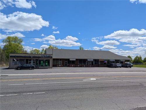8116 Brewerton Rd, Cicero, NY, 13039-9586 | Card Image