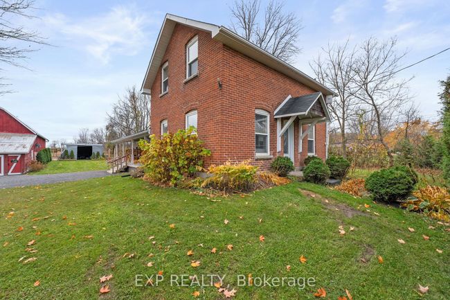 1742 Cameron St W, House other with 3 bedrooms, 2 bathrooms and 8 parking in Cannington ON | Image 10
