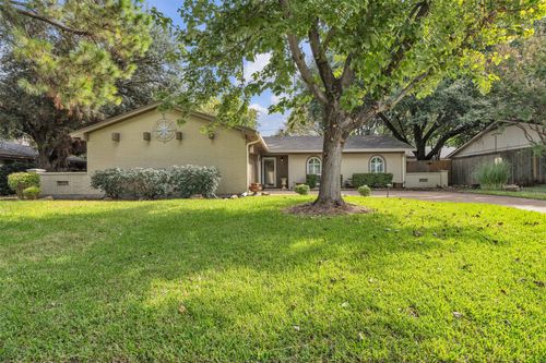 2401 San Diego Dr, Arlington, TX, 76015-1329 | Card Image