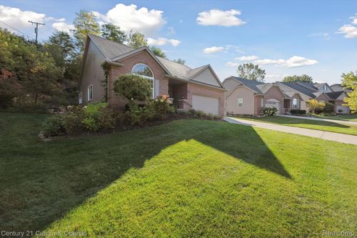 4505 Spring Mountain Dr, Brighton, MI, 48116-8904 | Card Image