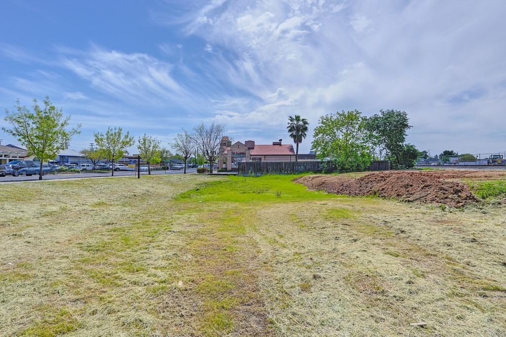 Land in Lincoln 5