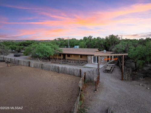 440 W Cimmaron Ln, Benson, AZ, 85602-8258 | Card Image