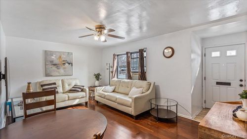 034a1-73-14 Springfield Blvd, Oakland Gardens, NY, 11364-3022 | Card Image