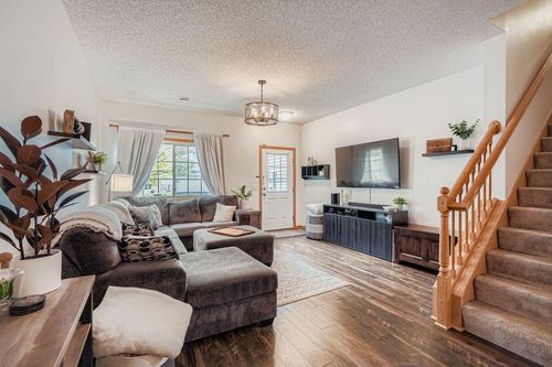 606-16793 Embers Ave, Farmington, MN, 55024-7310 | Card Image