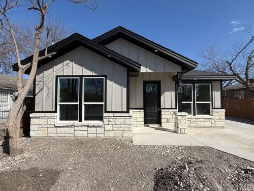 810 S San Eduardo Ave, San Antonio, TX, 78237-2951 | Card Image