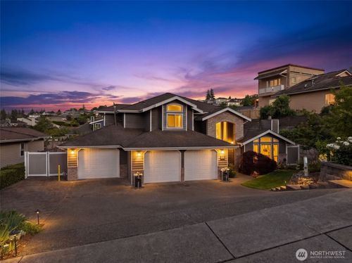 1860 Overview Dr Ne, Tacoma, WA, 98422-4242 | Card Image