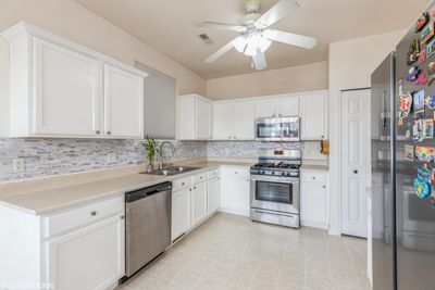 Kitchen 8027KnickerbockerPl | Image 3