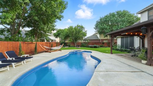 1739 Oak Gln, New Braunfels, TX, 78132-3839 | Card Image