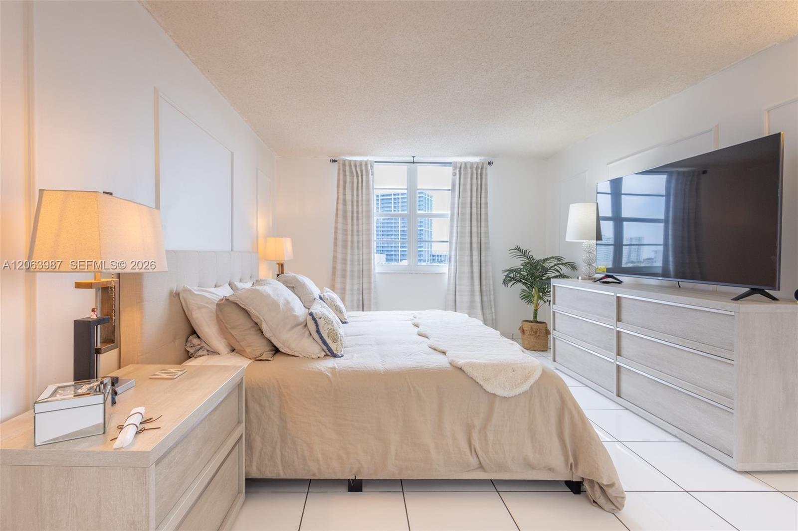 Residential Lease in Miami Beach 4