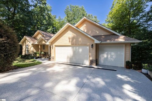 227 Pineneedle Dr, Westminster, SC, 29693-6437 | Card Image