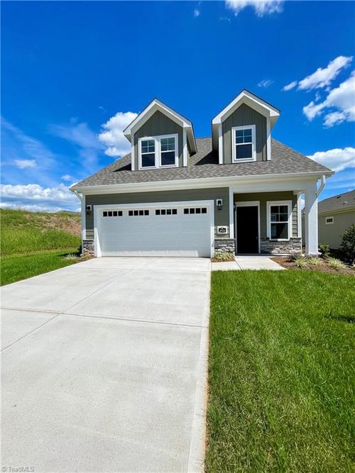 212 Mountain Maple Dr, King, NC, 27021-9343 | Card Image
