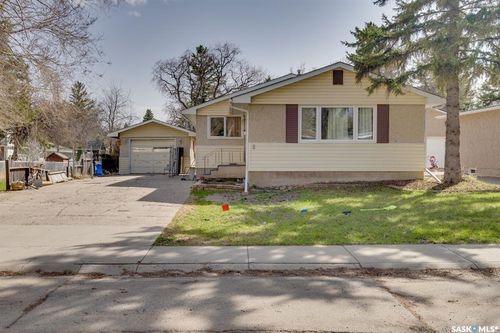 2 Deergrove Cres, Regina, SK, S4S5L9 | Card Image