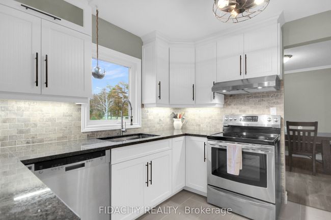 6657 Bluebird St, House other with 3 bedrooms, 3 bathrooms and 4 parking in Kars ON | Image 15