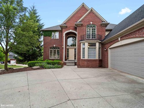 1130 Silver Creek Ct, Rochester Hills, MI, 48306-4284 | Card Image
