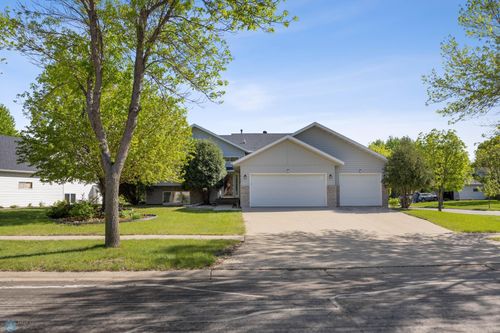3138 25th Ave S, Fargo, ND, 58103-6103 | Card Image