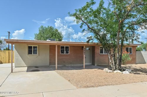 6665 E 42nd St, Tucson, AZ, 85730-1620 | Card Image