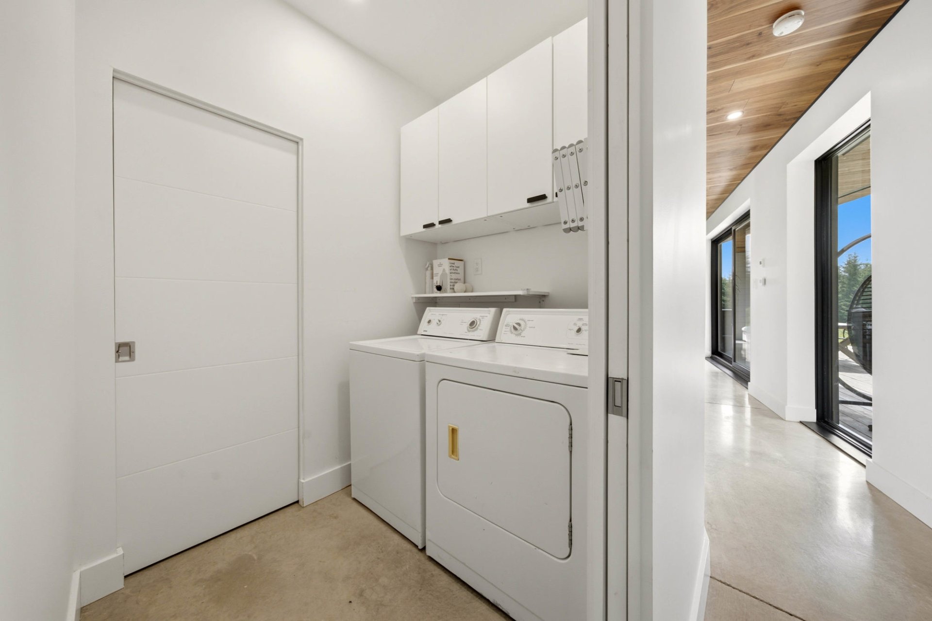 Residential in Saint-Denis-de-Brompton 3