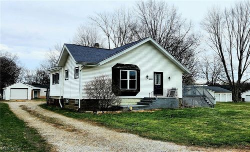 2416 Bakerwood Drive Sw, Massillon, OH, 44647 | Card Image