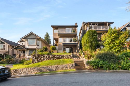 342 E 26th St, North Vancouver, BC, V7N1B1 | Card Image