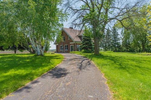 4184 Old Highway, Belleville, ON, K8N4Z4 | Card Image