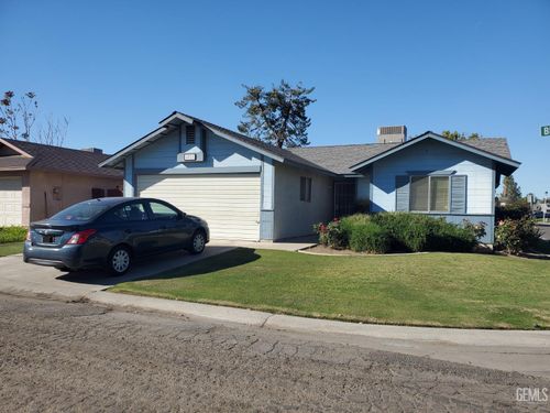 4500 Blossom Valley Ln, Bakersfield, CA, 93313-3384 | Card Image