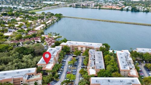 402-2-461 Ives Dairy Rd, Miami, FL, 33179-5403 | Card Image