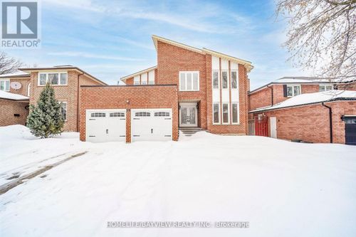 39 Shaftsbury(Main Fl) Avenue, Richmond Hill (Westbrook), ON, L4C9K3 | Card Image