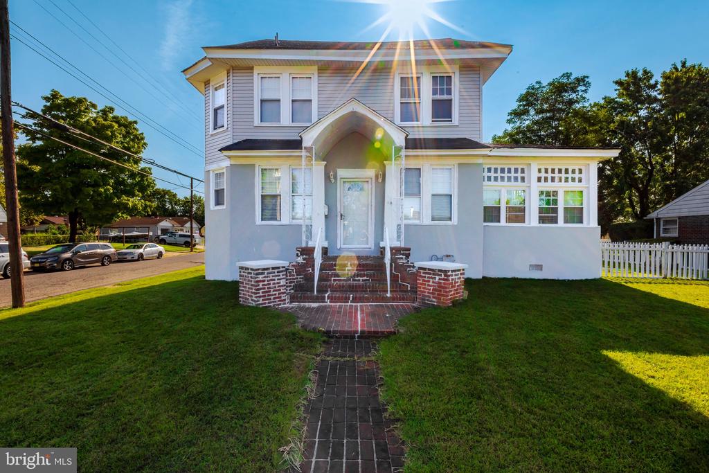Beacon Ave, Paulsboro, NJ 08066