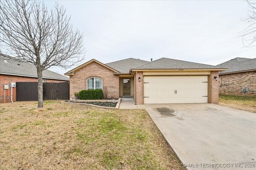 13343 N 131st East Ave, Collinsville, OK, 74021-4395 | Card Image