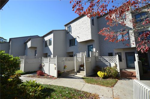 49-49 Seabreeze Ln, Bristol, RI, 02809-1520 | Card Image