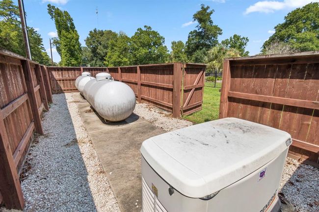 20585 Highway 146 N, Home with 3 bedrooms, 3 bathrooms and 3 parking in Liberty TX | Image 26