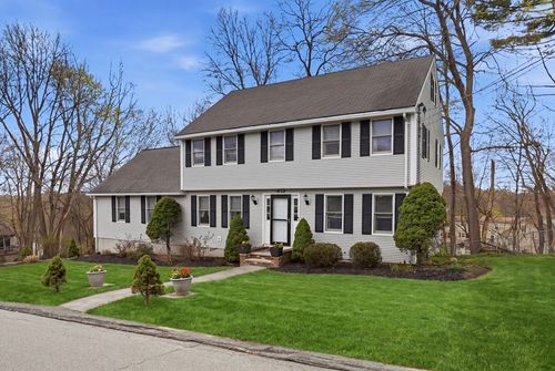 40 Hillcrest Ave, Methuen, MA, 01844-1518 | Card Image