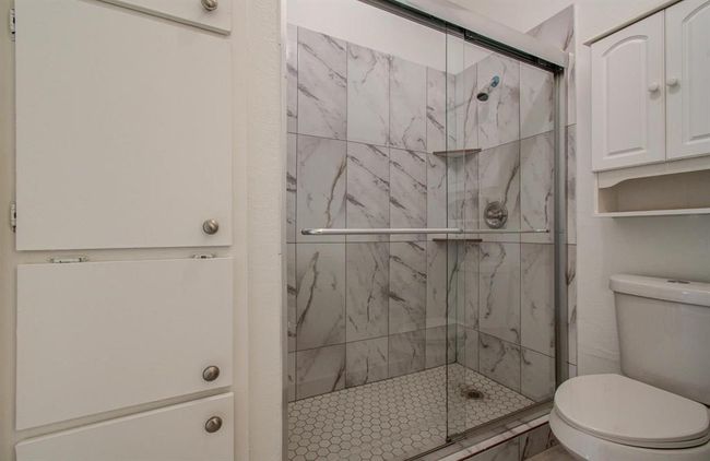 APT-3 - 1818 Augusta Dr, Townhouse with 2 bedrooms, 1 bathrooms and 1 parking in Houston TX | Image 19