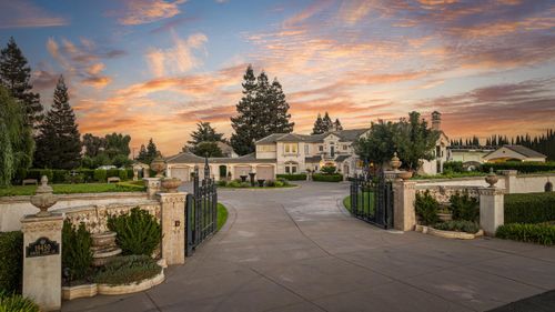 19450 Hidden Lakes Ln, Acampo, CA, 95220-9220 | Card Image