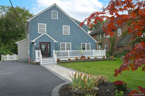 167 Rider Ave, Patchogue, NY, 11772-3912 | Card Image